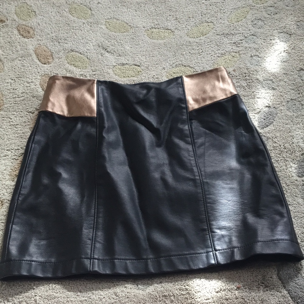 Black and bronze pleather mini skirt